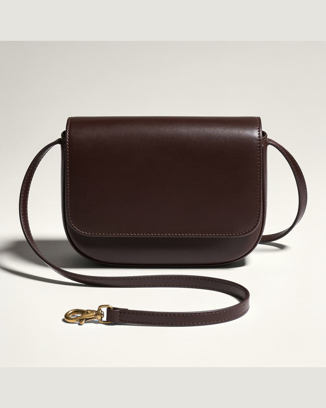 Argegno Shoulder Bag · Tumepruun
