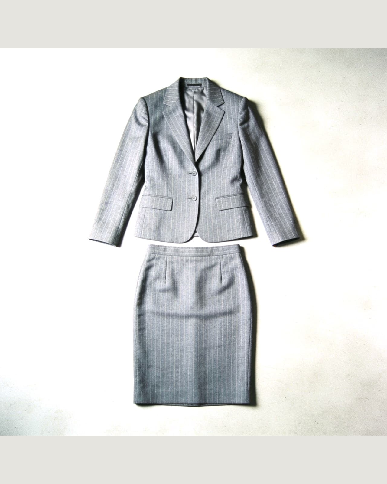 Oggiono Pinstripe Suit · Grey pinstripe