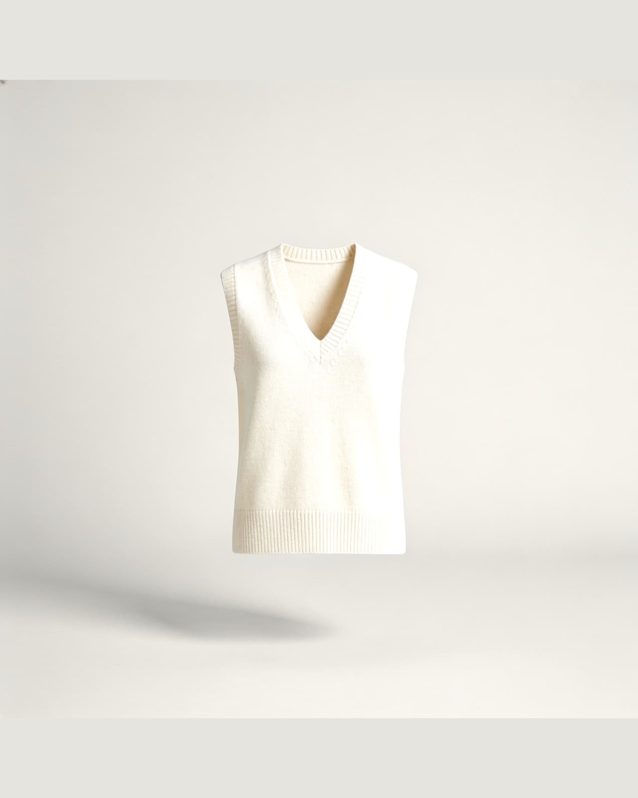 Pognana Cable Knit Vest · Cream
