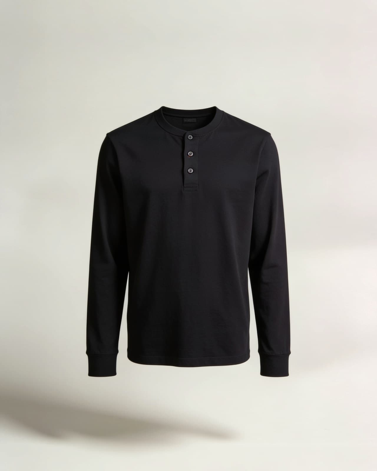 Nesso Henley · Black