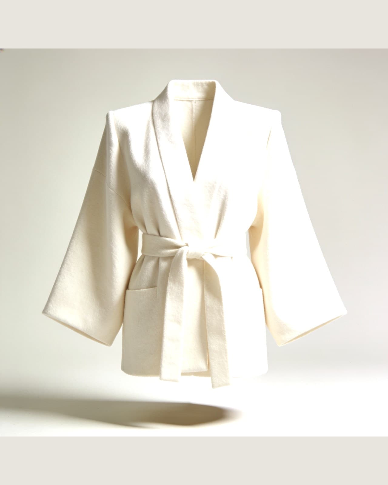 Tremezzina Wool Kimono · Ivory