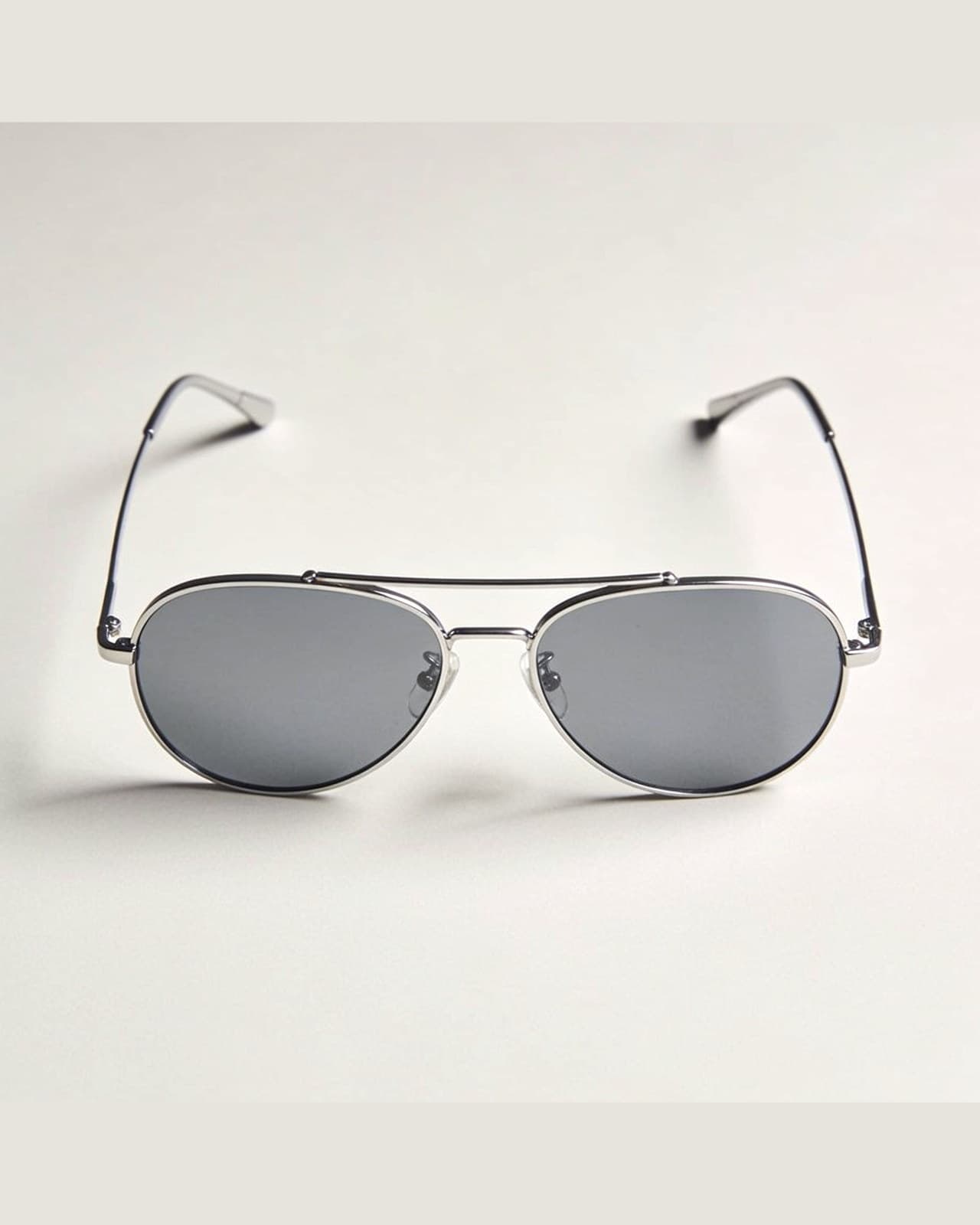 Dervio Aviator Sunglasses · Silver frame