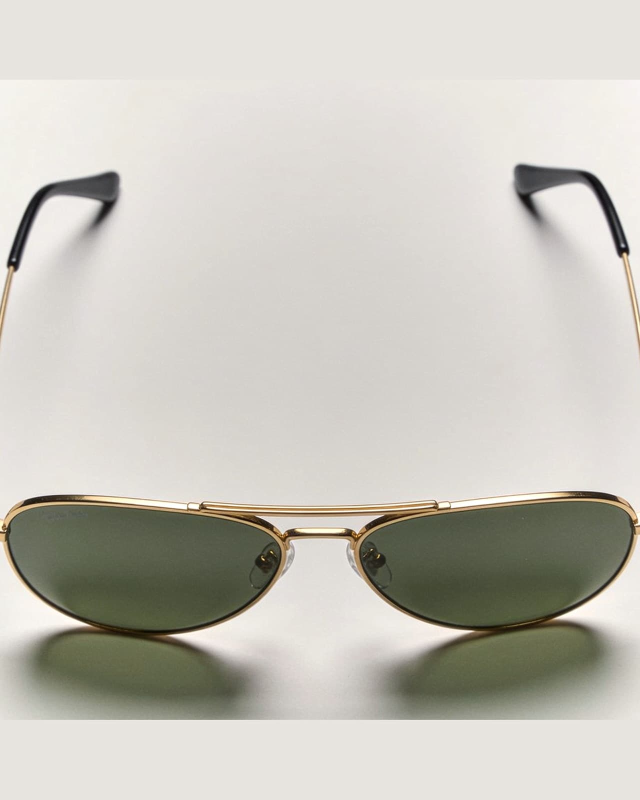 Dervio Aviator Sunglasses · Gold frame