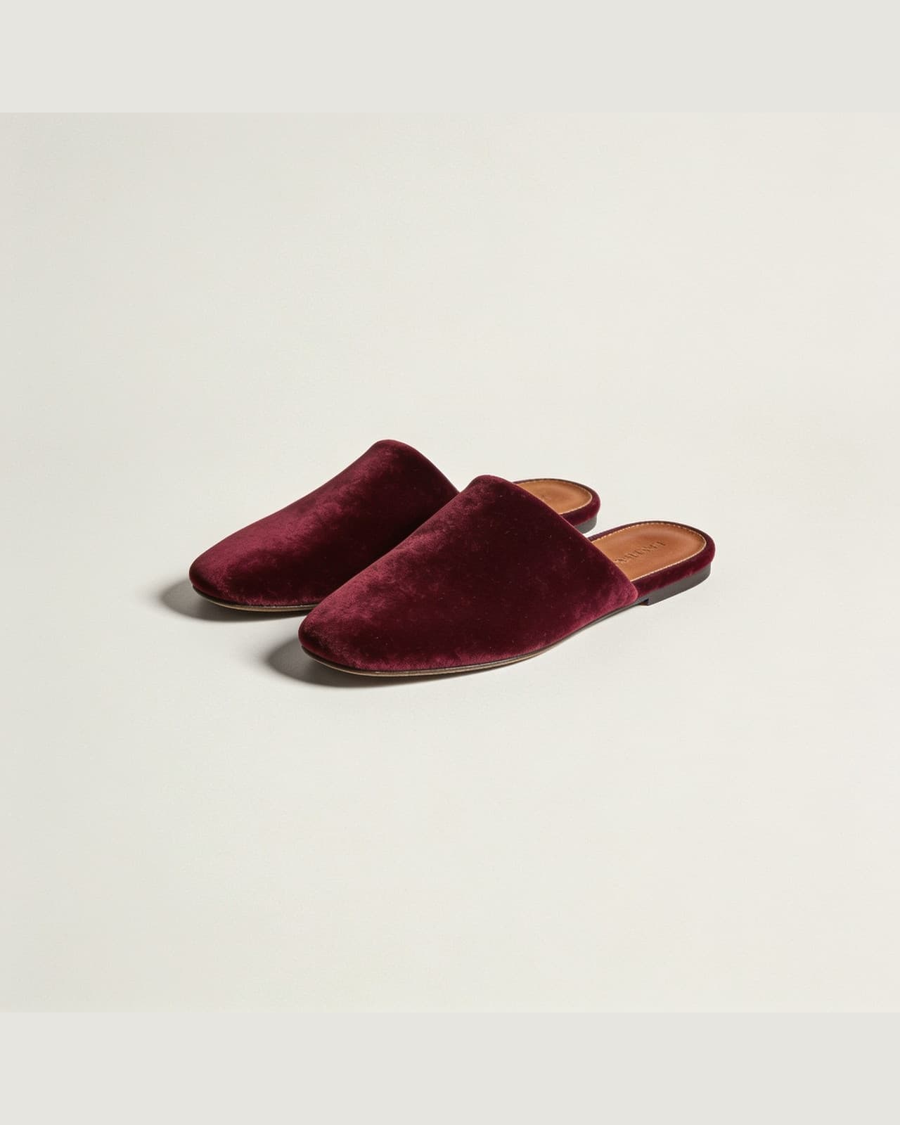 Cavargna Velvet Slipper · Burgundy