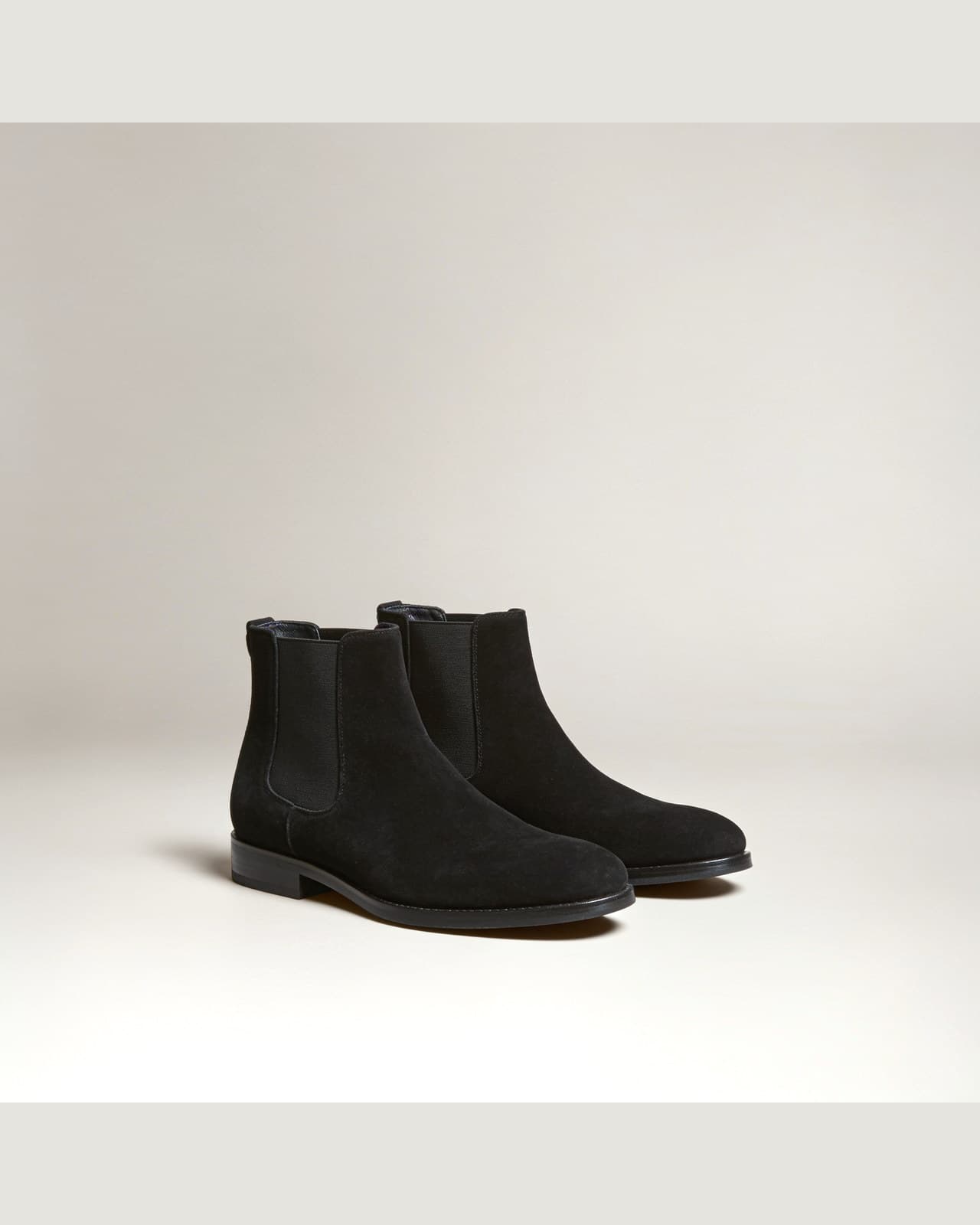Garbagnate Suede Chelsea Boot · Black